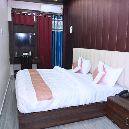Sun High Stay Luxury Guest House Waranasi Zewnętrze zdjęcie