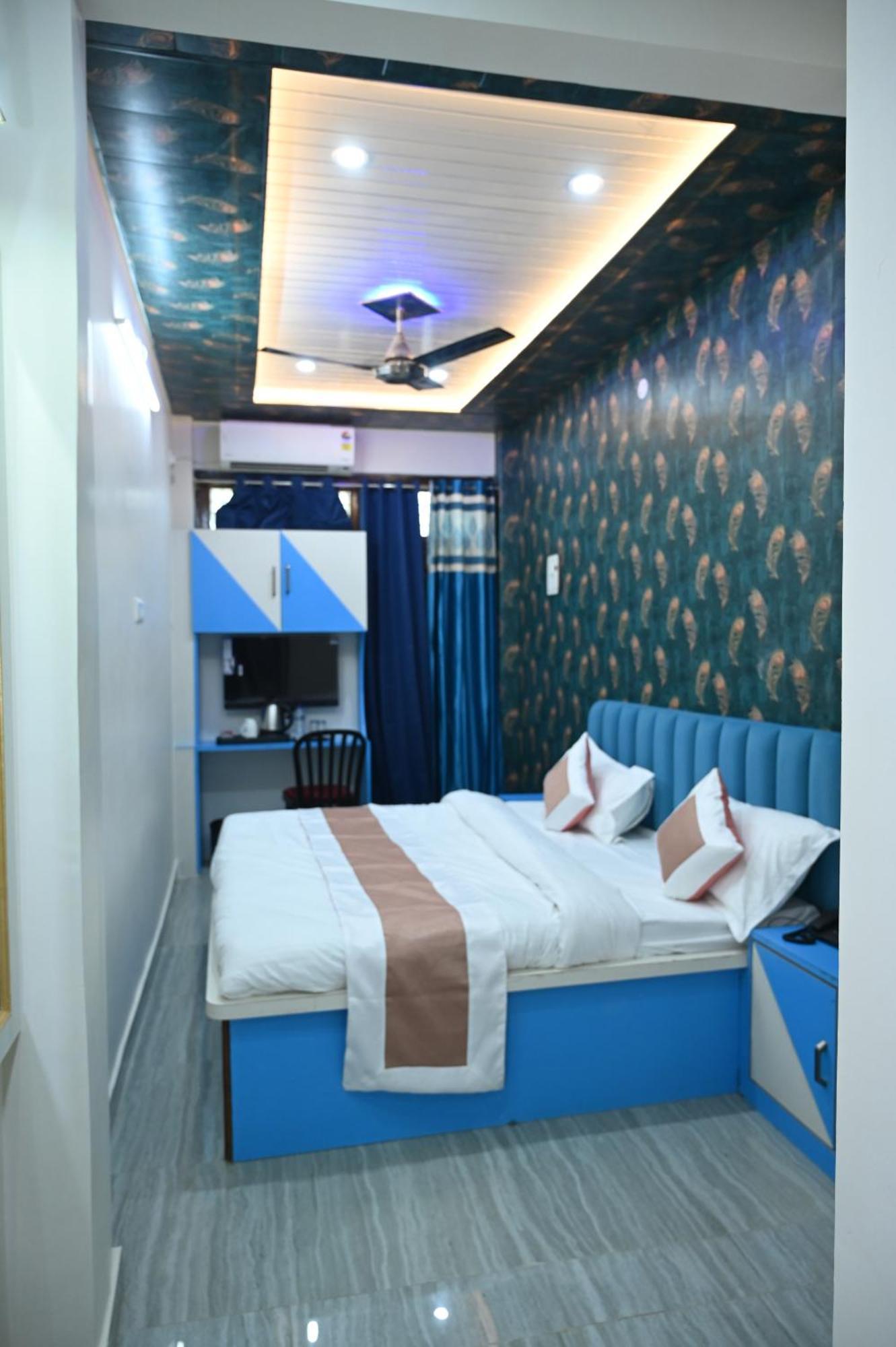 Sun High Stay Luxury Guest House Waranasi Zewnętrze zdjęcie